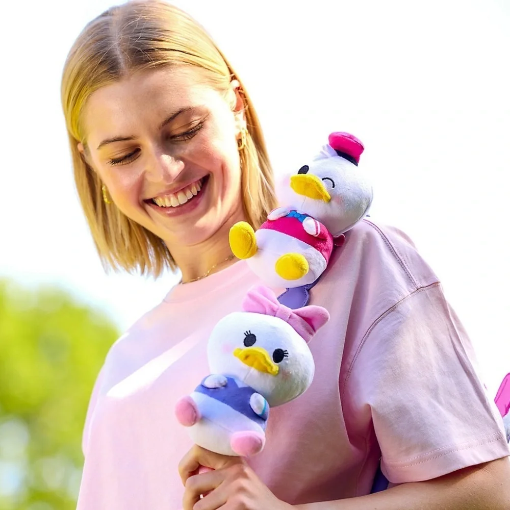 Disney’s DAISY DUCK Mini Mix-It 7” Plush with Removable Hat - NWT